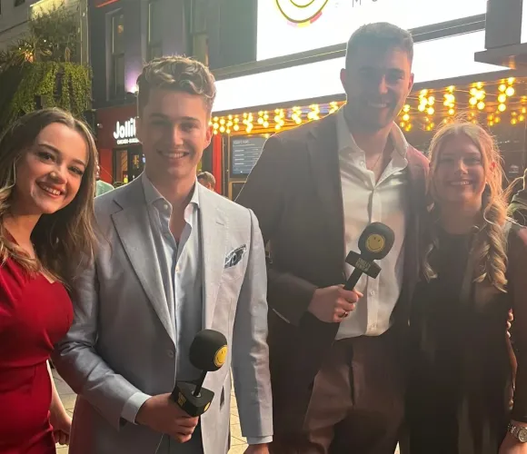 lauren-and-scarlet-being-interviewed-at-the-smiley-awards